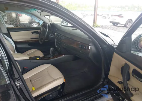 2011 BMW 328I xDrive z USA, uszkodzony, nr VIN WBAPK7G57BNN78098